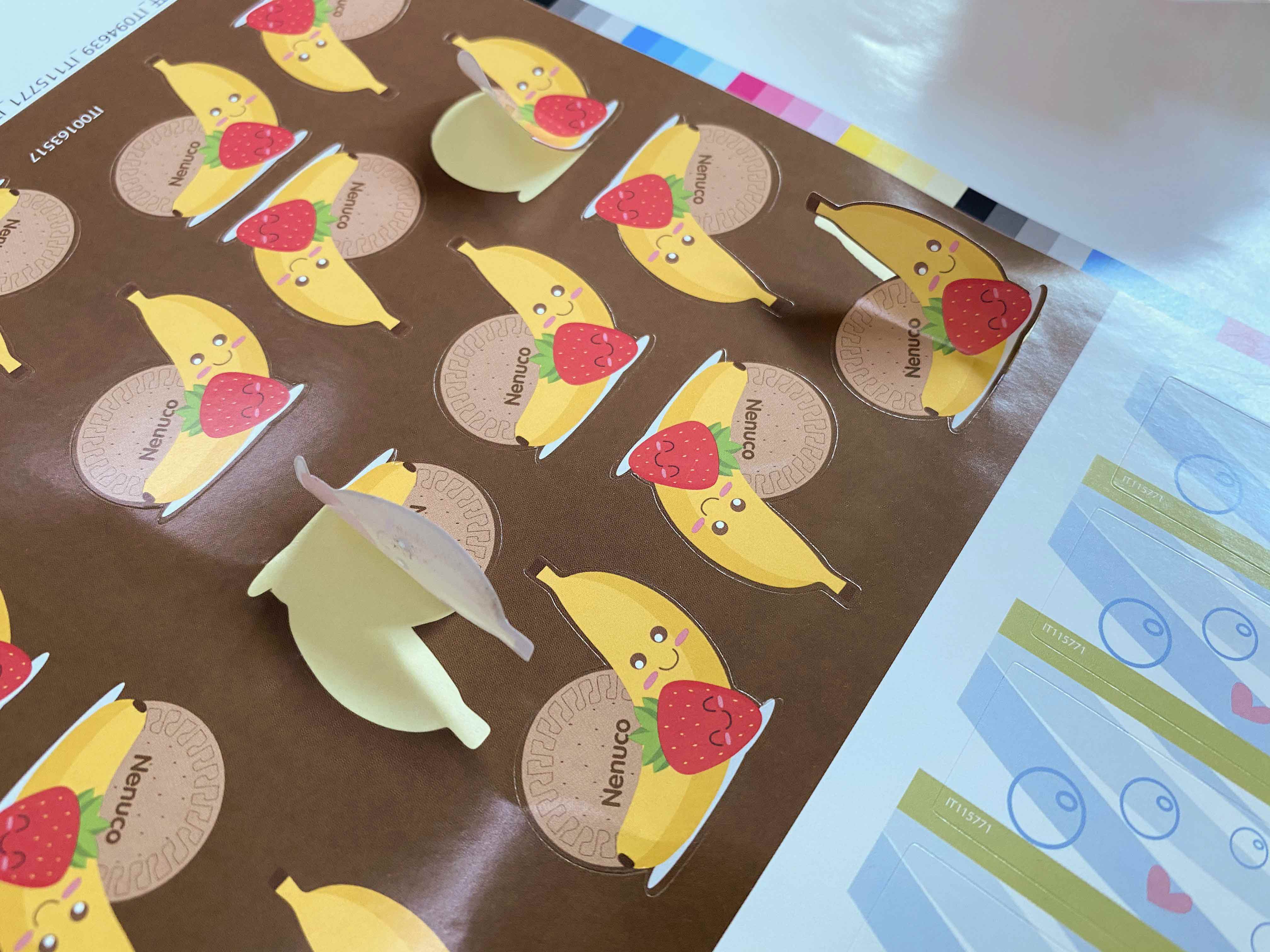 Chinese factory wholesales super sticky children's stickers
